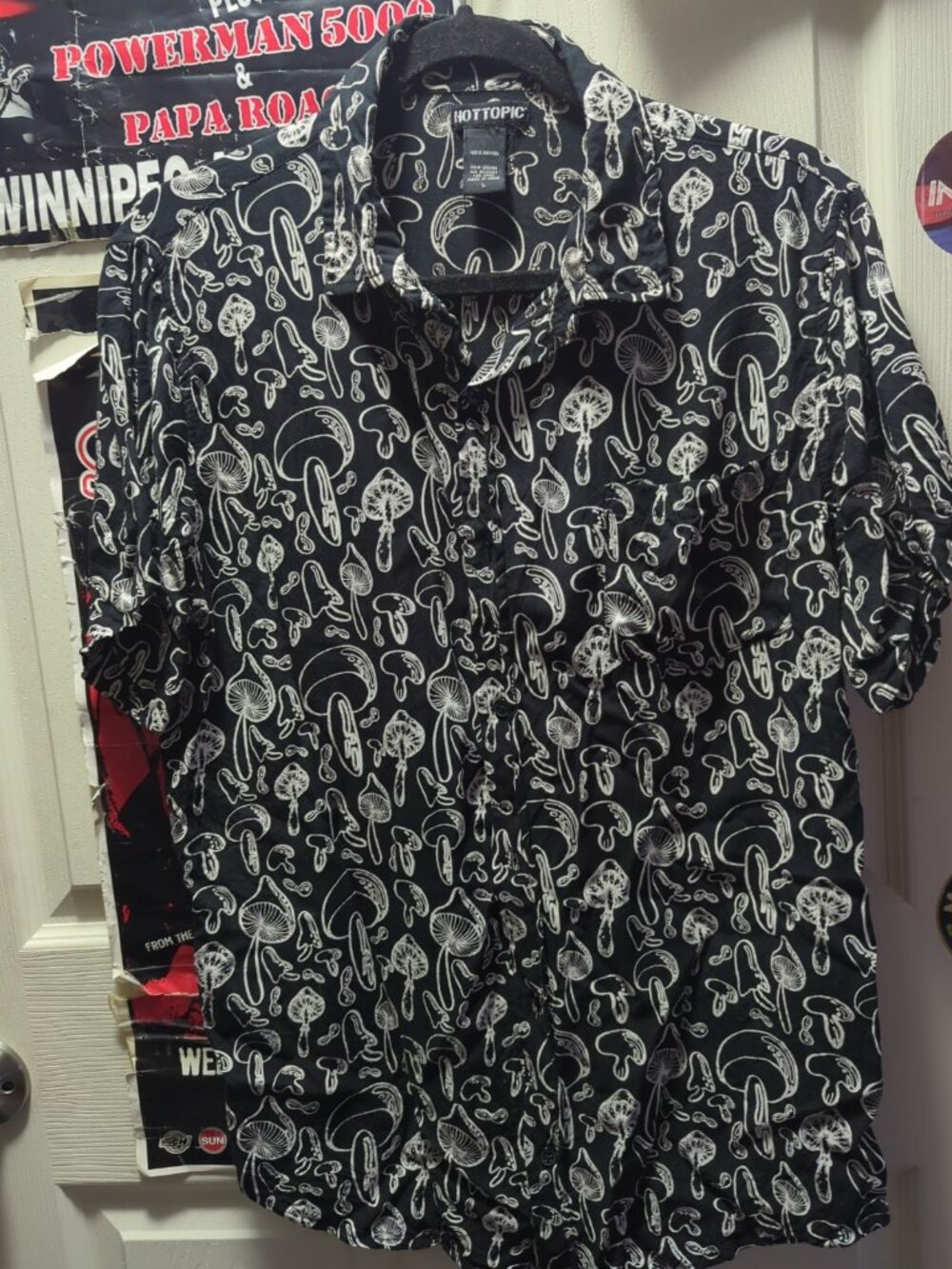 Hot Topic Mushrooms All Over Print Black White Shirt Short Sleeve Mens Large